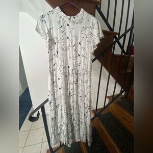 Saint + Sofia White Floral Maxi Dress